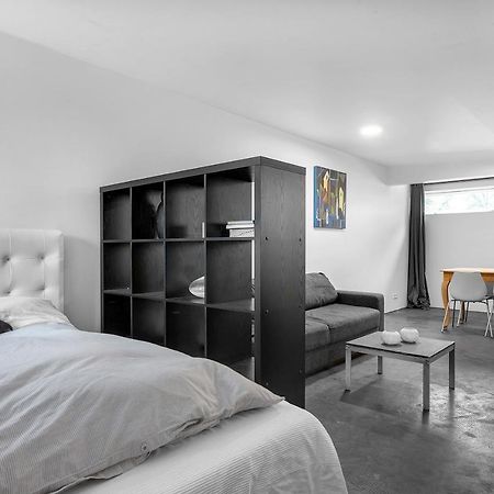 Lovely Studio Apartment With Hot Tub Reykjavík Esterno foto
