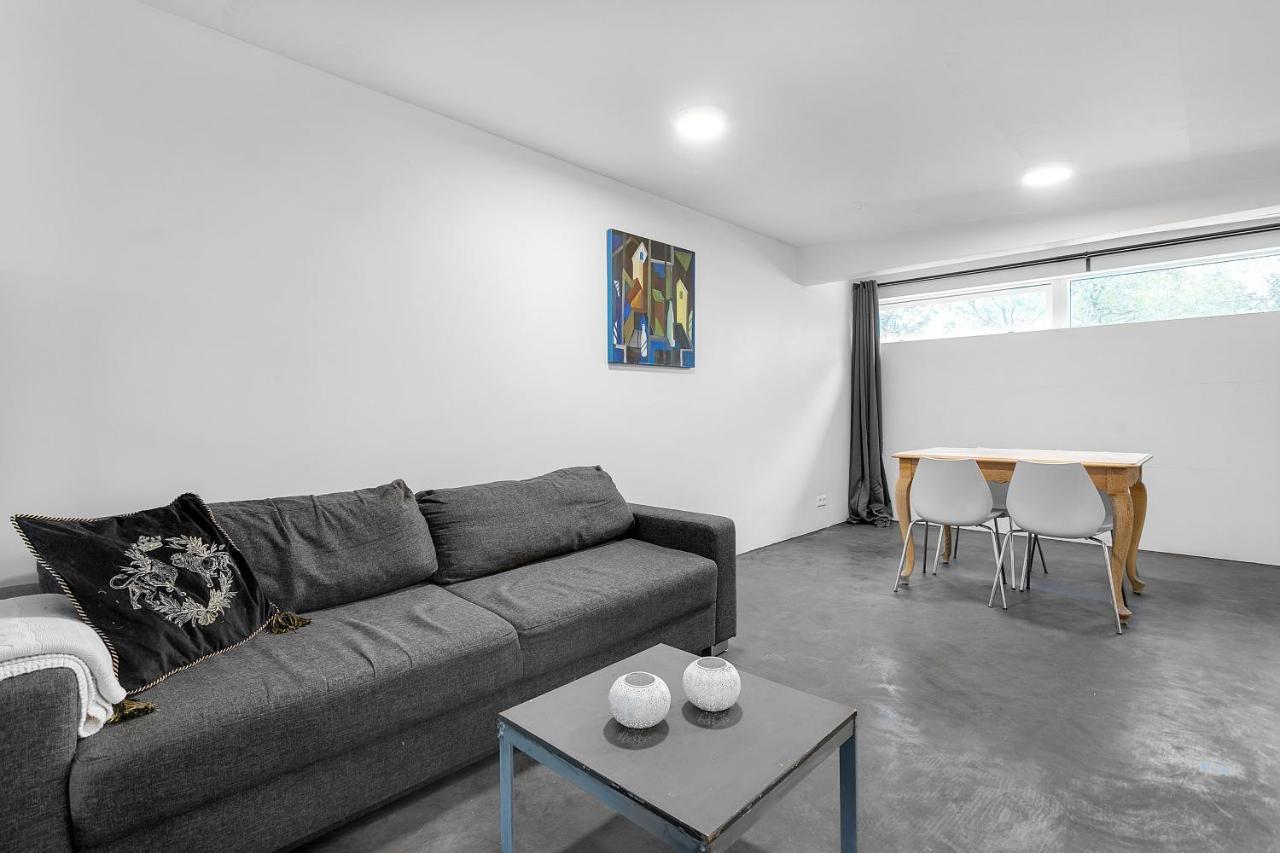 Lovely Studio Apartment With Hot Tub Reykjavík Esterno foto