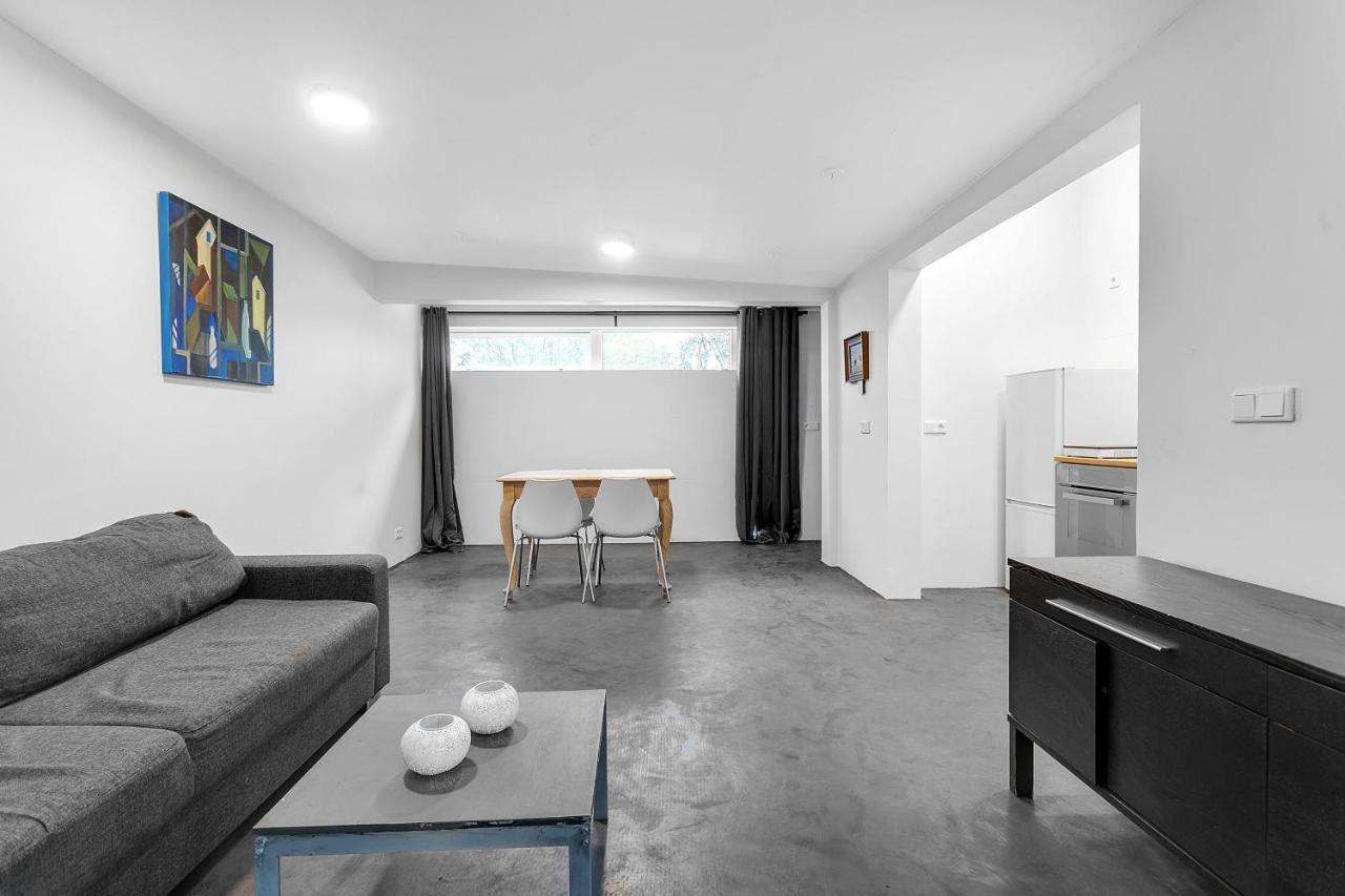 Lovely Studio Apartment With Hot Tub Reykjavík Esterno foto